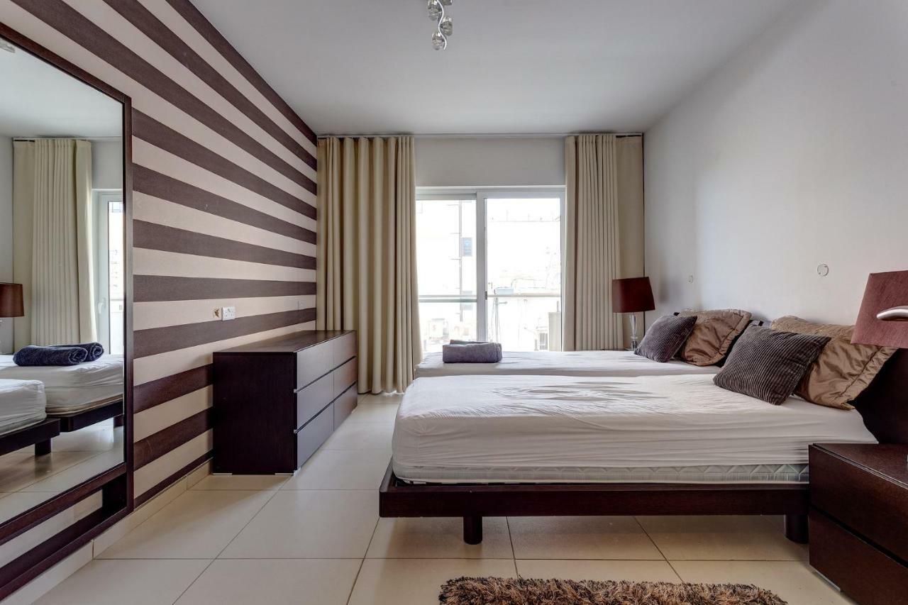 Contemporary, Luxury Apartment With Valletta And Harbour Views Слима Экстерьер фото