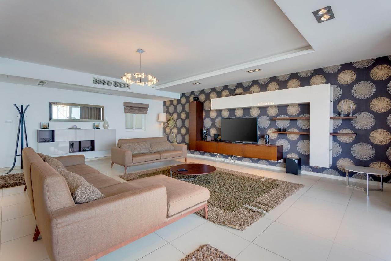 Contemporary, Luxury Apartment With Valletta And Harbour Views Слима Экстерьер фото